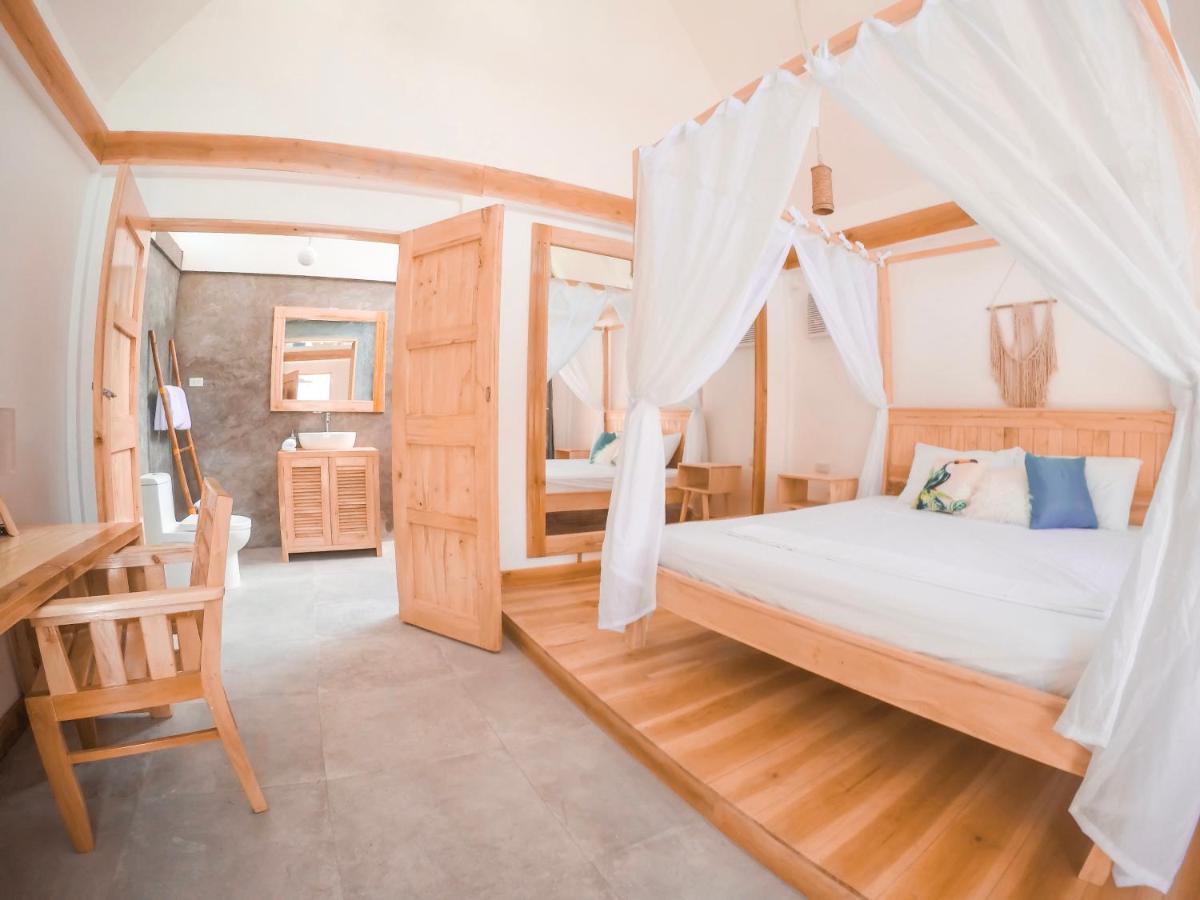 Bermuda Triangle Resort